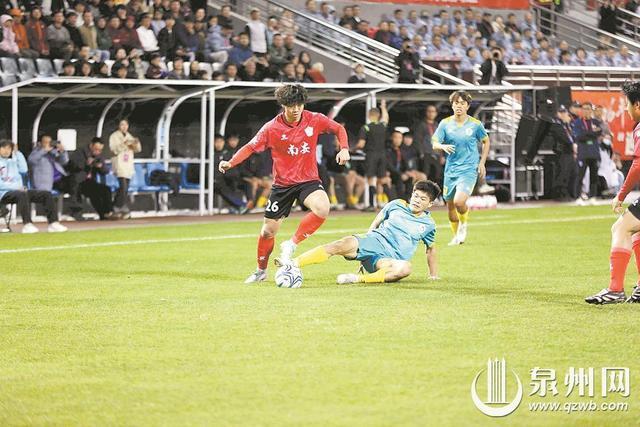开云app官网-2026年泉州市首届“迎春杯”足球联赛落幕 南安队夺冠
